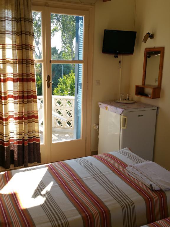 Guesthouse Karidia สกาลา เอเรโซ ภายนอก รูปภาพ