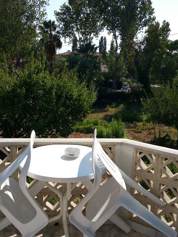 Guesthouse Karidia สกาลา เอเรโซ ภายนอก รูปภาพ