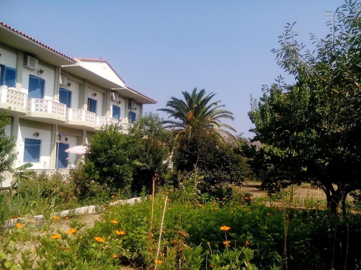 Guesthouse Karidia สกาลา เอเรโซ ภายนอก รูปภาพ